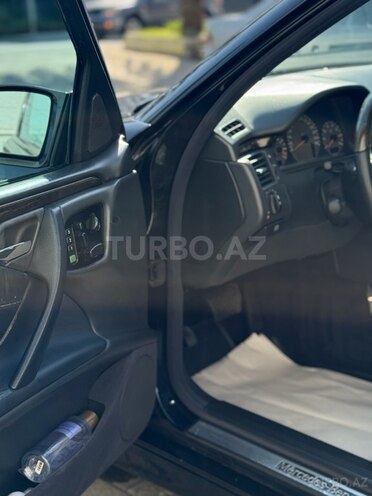 Mercedes E 320 2000, 198,000 km - 3.2 л - Astara