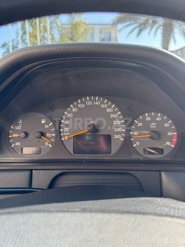 Mercedes E 320 2000, 198,000 km - 3.2 л - Astara
