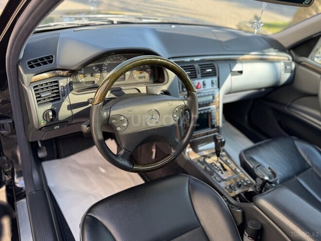 Mercedes E 320 2000, 198,000 km - 3.2 л - Astara