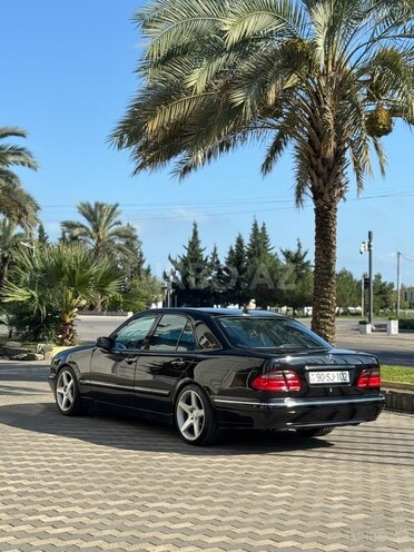 Mercedes E 320 2000, 198,000 km - 3.2 л - Astara