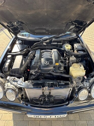 Mercedes E 320 2000, 198,000 km - 3.2 л - Astara