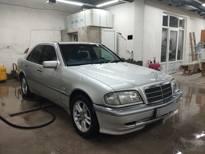 Mercedes C 180 1999, 299,455 km - 1.8 л - Bakı