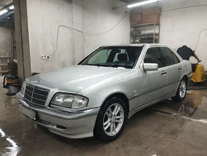 Mercedes C 180 1999, 299,455 km - 1.8 л - Bakı