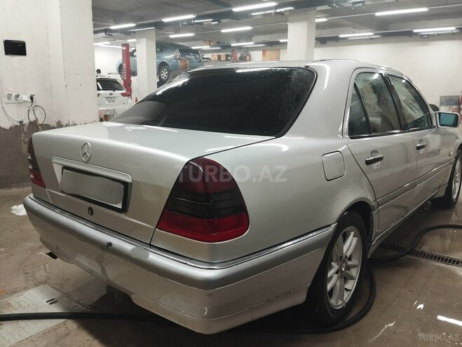 Mercedes C 180 1999, 299,455 km - 1.8 л - Bakı