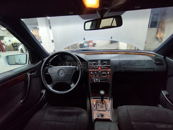 Mercedes C 180 1999, 299,455 km - 1.8 л - Bakı