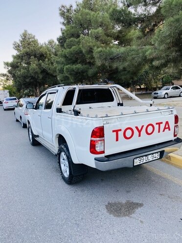 Toyota Hilux 2013, 298,500 km - 2.5 l - Sumqayıt