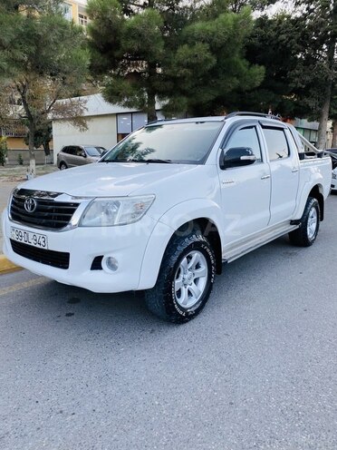 Toyota Hilux 2013, 298,500 km - 2.5 l - Sumqayıt