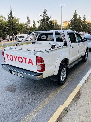 Toyota Hilux 2013, 298,500 km - 2.5 l - Sumqayıt