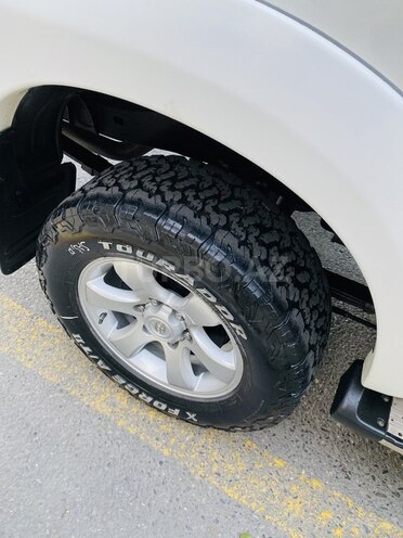 Toyota Hilux 2013, 298,500 km - 2.5 l - Sumqayıt