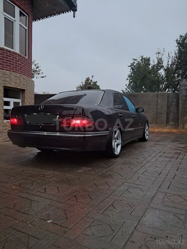 Mercedes E 280 2001, 355,000 km - 2.8 l - Lənkəran