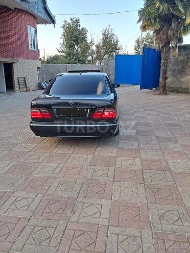 Mercedes E 280 2001, 355,000 km - 2.8 l - Lənkəran
