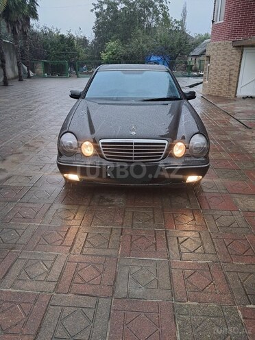 Mercedes E 280 2001, 355,000 km - 2.8 l - Lənkəran