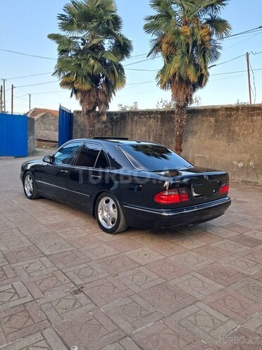 Mercedes E 280 2001, 355,000 km - 2.8 l - Lənkəran