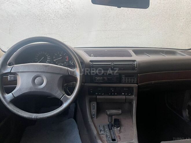BMW 750-2