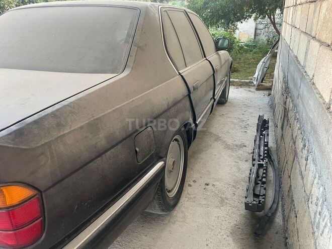 BMW 750-8