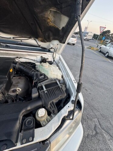 Mitsubishi Pajero io 2000, 296,580 km - 2.0 л - Bakı
