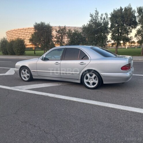 Mercedes E 320 2000, 260,000 km - 3.2 l - Bakı