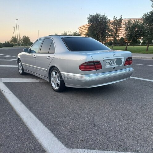 Mercedes E 320 2000, 260,000 km - 3.2 l - Bakı