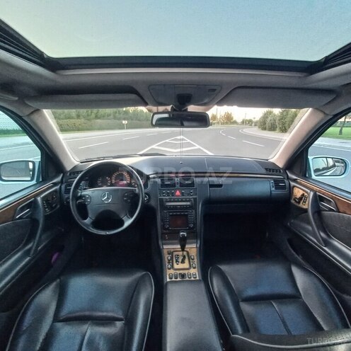 Mercedes E 320 2000, 260,000 km - 3.2 l - Bakı
