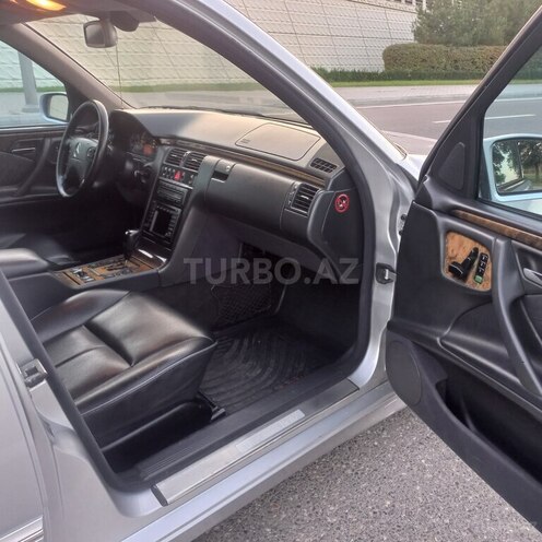 Mercedes E 320 2000, 260,000 km - 3.2 l - Bakı
