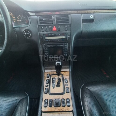 Mercedes E 320 2000, 260,000 km - 3.2 l - Bakı