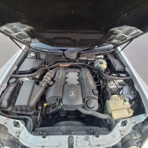 Mercedes E 320 2000, 260,000 km - 3.2 l - Bakı