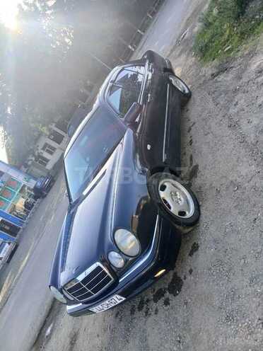 Mercedes E 200 1998, 289,600 km - 2.0 l - Lənkəran