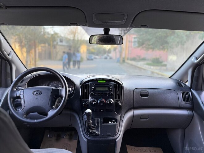 Hyundai H-1 2011, 220,000 km - 2.5 l - Bakı