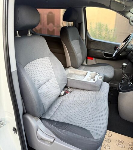 Hyundai H-1 2011, 220,000 km - 2.5 l - Bakı