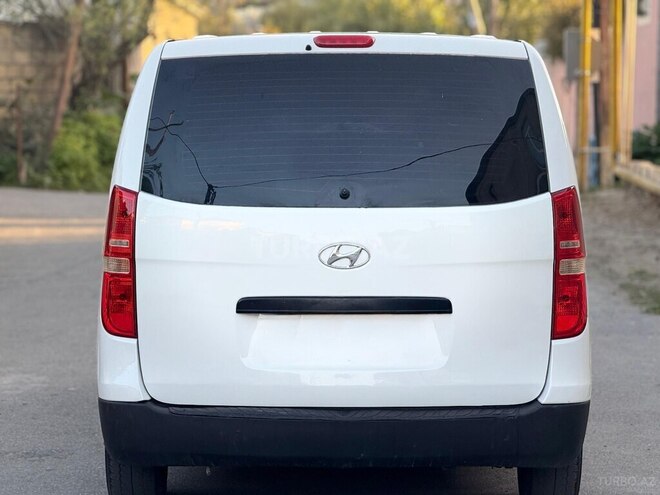 Hyundai H-1 2011, 220,000 km - 2.5 l - Bakı