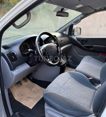 Hyundai H-1 2011, 220,000 km - 2.5 l - Bakı
