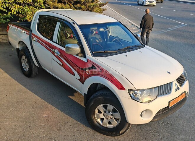 Mitsubishi L200 2007, 348,000 km - 2.5 l - Bakı