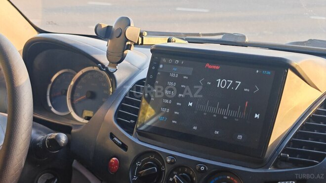 Mitsubishi L200 2007, 348,000 km - 2.5 l - Bakı