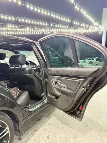 BMW 528 1997, 275,000 km - 2.8 l - Bakı