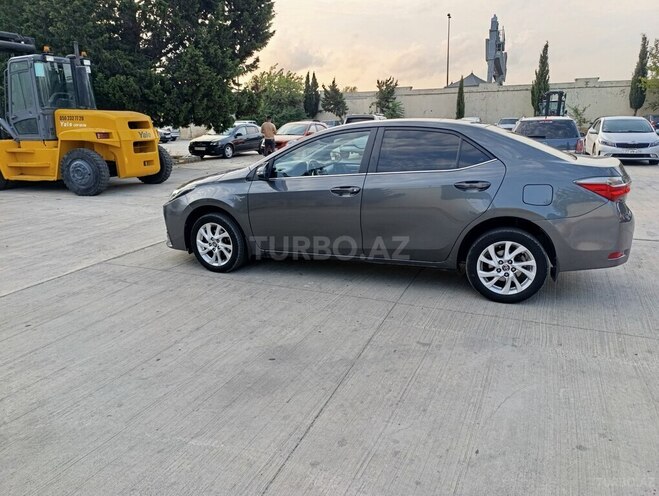 Toyota Corolla 2017, 177,207 km - 1.6 l - Bakı