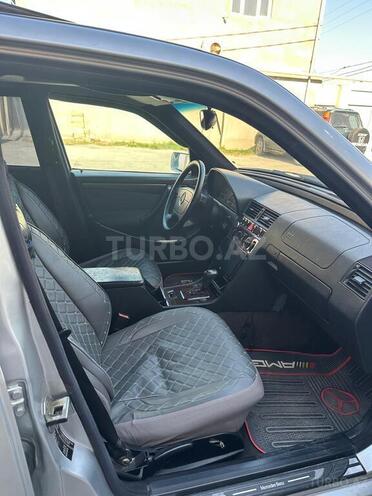Mercedes C 200 1999, 325,000 km - 2.0 l - Bakı
