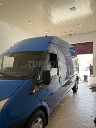 Ford Transit 2010, 277,000 km - 2.4 l - Quba