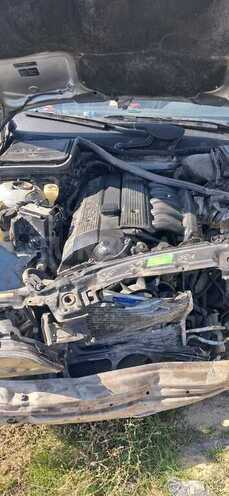 BMW 528 1997, 423,343 km - 2.8 л - Bakı