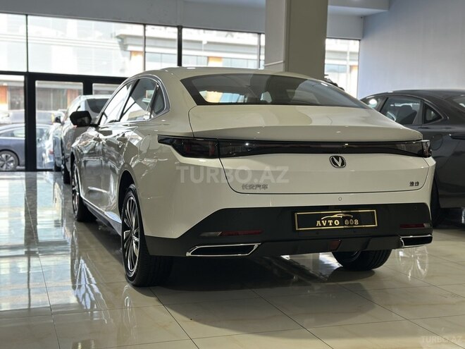 Changan Eado-7