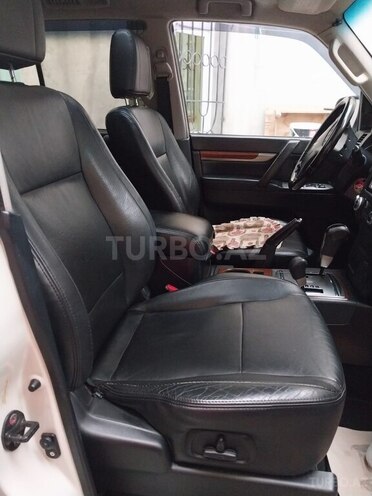 Mitsubishi Pajero 2008, 185,000 km - 3.0 l - Bakı