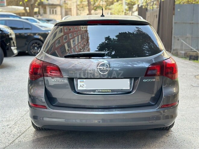 Opel Astra 2011, 273,000 km - 1.4 l - Bakı