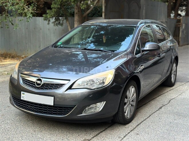 Opel Astra 2011, 273,000 km - 1.4 l - Bakı