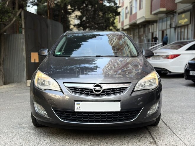 Opel Astra 2011, 273,000 km - 1.4 l - Bakı