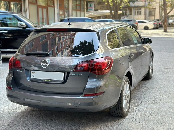 Opel Astra 2011, 273,000 km - 1.4 l - Bakı
