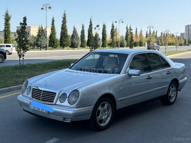 Mercedes E 230 1997, 335,000 km - 2.3 l - Sumqayıt