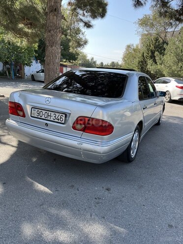 Mercedes E 220 1998, 445,000 km - 2.2 l - Bakı