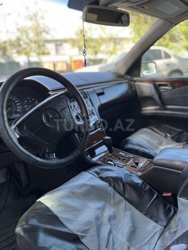 Mercedes E 220 1998, 445,000 km - 2.2 l - Bakı