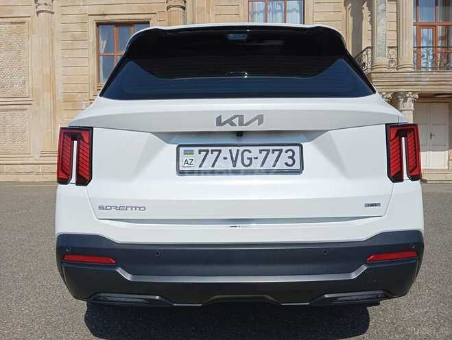 Kia Sorento 2024, 10,000 km - 1.6 l - Ucar