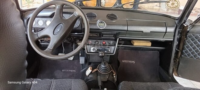 LADA (VAZ) 2106 2006, 140,000 km - 1.6 l - Salyan