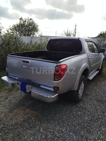 Mitsubishi L200 2008, 260,094 km - 2.5 l - Biləsuvar